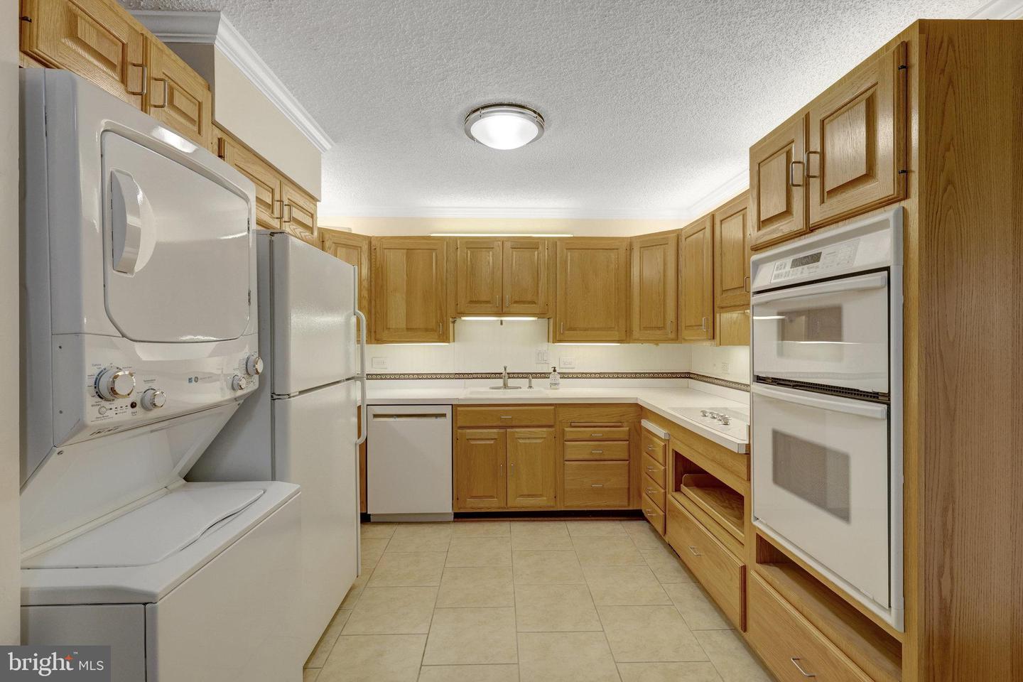 1800 OLD MEADOW RD #1610, MCLEAN, Virginia 22102, 1 Bedroom Bedrooms, ,2 BathroomsBathrooms,Residential,For sale,1800 OLD MEADOW RD #1610,VAFX2239512 MLS # VAFX2239512