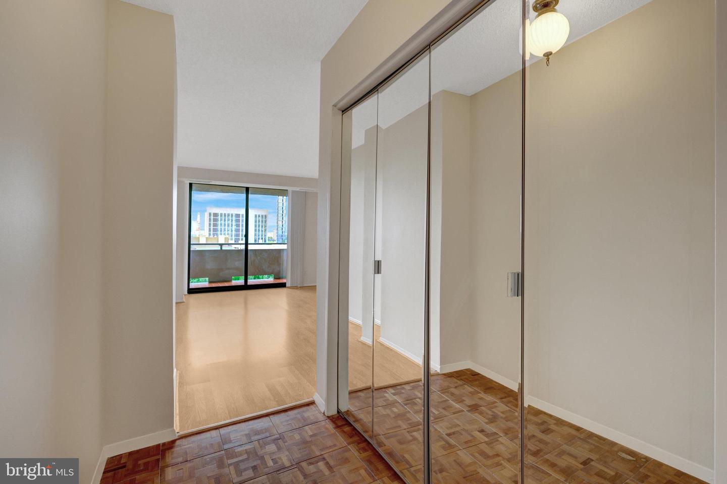 1800 OLD MEADOW RD #1610, MCLEAN, Virginia 22102, 1 Bedroom Bedrooms, ,2 BathroomsBathrooms,Residential,For sale,1800 OLD MEADOW RD #1610,VAFX2239512 MLS # VAFX2239512