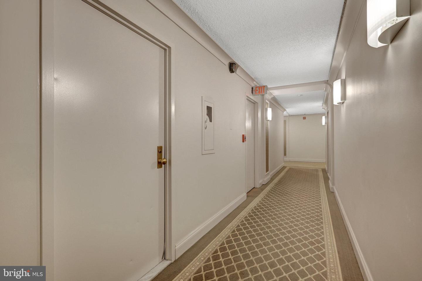1800 OLD MEADOW RD #1610, MCLEAN, Virginia 22102, 1 Bedroom Bedrooms, ,2 BathroomsBathrooms,Residential,For sale,1800 OLD MEADOW RD #1610,VAFX2239512 MLS # VAFX2239512