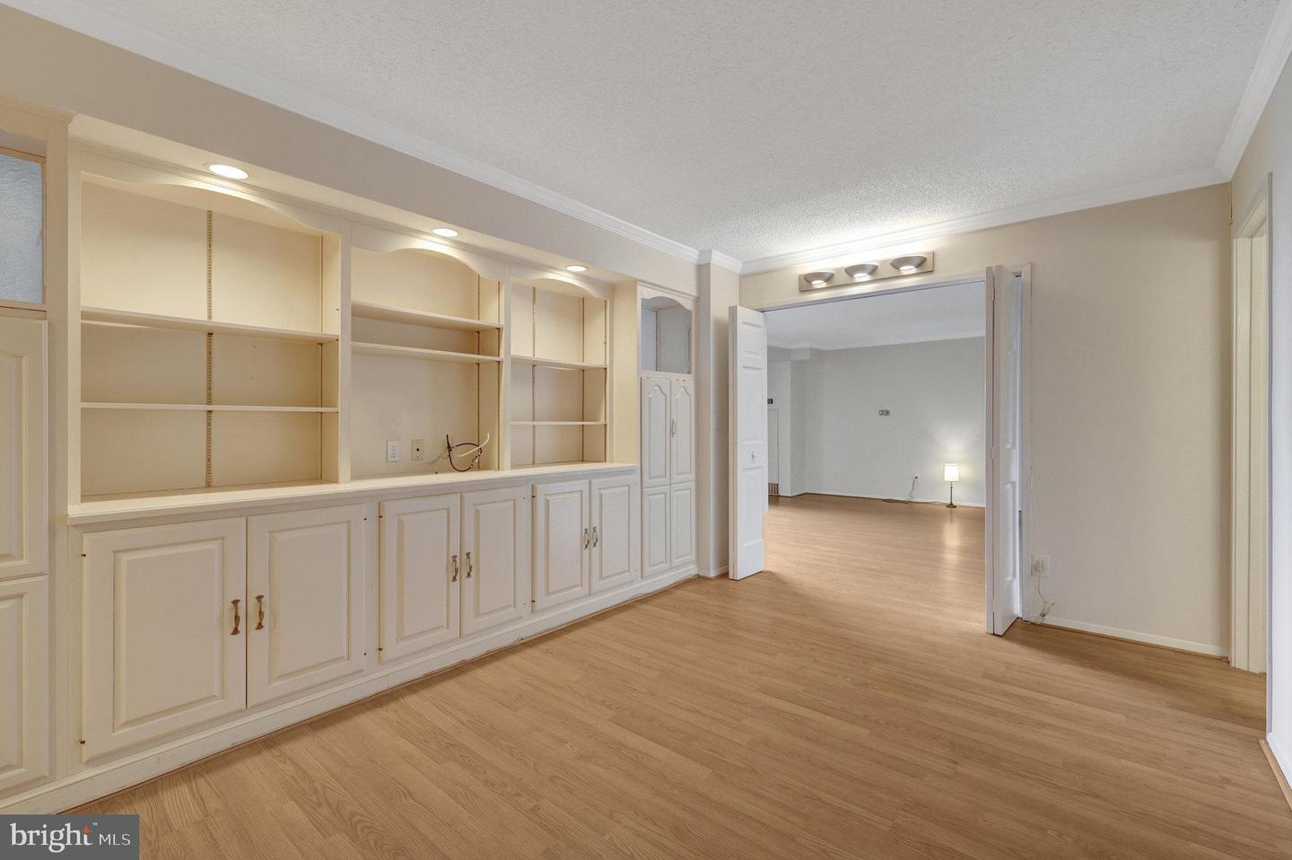 1800 OLD MEADOW RD #1610, MCLEAN, Virginia 22102, 1 Bedroom Bedrooms, ,2 BathroomsBathrooms,Residential,For sale,1800 OLD MEADOW RD #1610,VAFX2239512 MLS # VAFX2239512