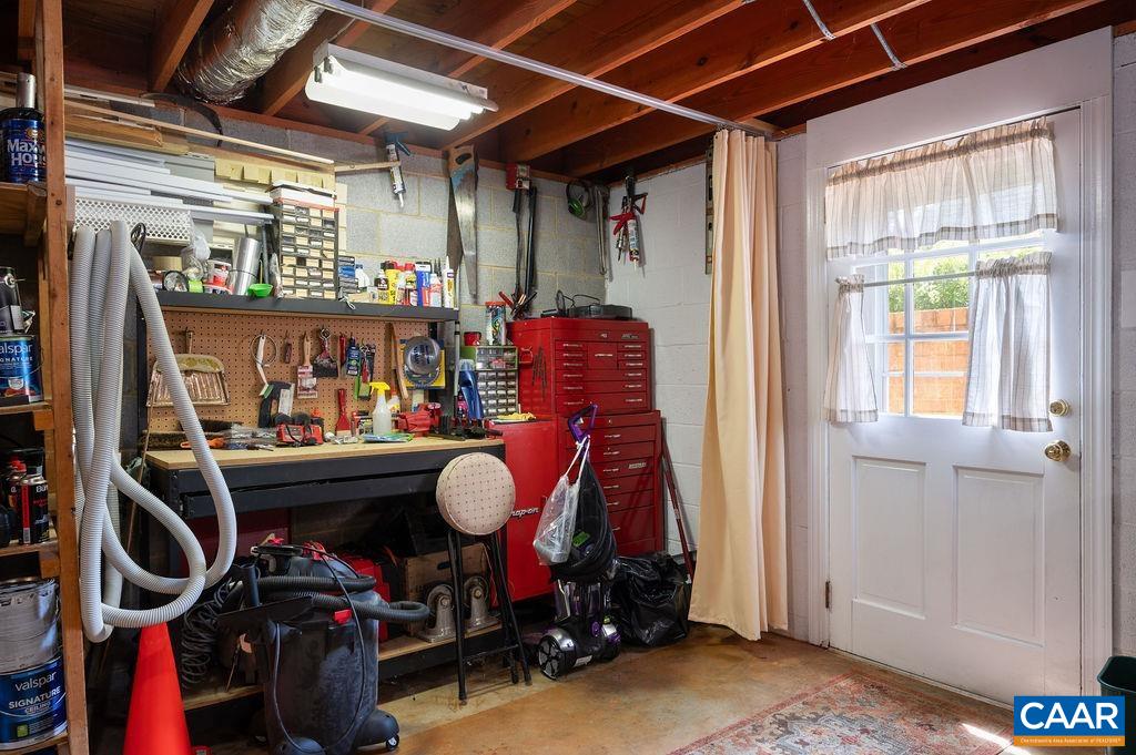 2613 HUNTINGTON RD, CHARLOTTESVILLE, Virginia 22901, 4 Bedrooms Bedrooms, ,3 BathroomsBathrooms,Residential,2613 HUNTINGTON RD,664684 MLS # 664684