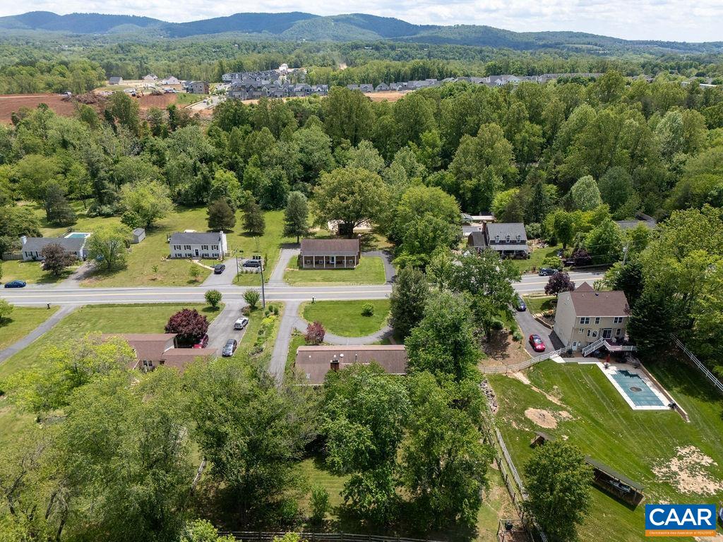 2613 HUNTINGTON RD, CHARLOTTESVILLE, Virginia 22901, 4 Bedrooms Bedrooms, ,3 BathroomsBathrooms,Residential,2613 HUNTINGTON RD,664684 MLS # 664684