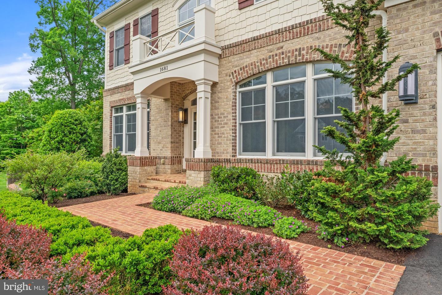 1681 DREWLAINE DR, VIENNA, Virginia 22182, 5 Bedrooms Bedrooms, ,4 BathroomsBathrooms,Residential,For sale,1681 DREWLAINE DR,VAFX2239306 MLS # VAFX2239306