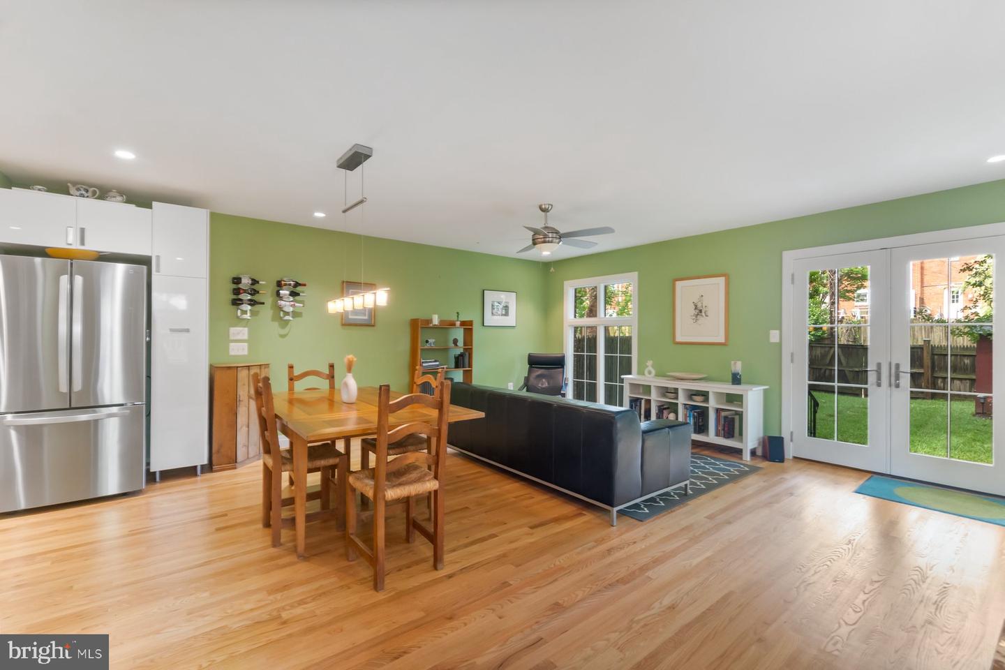 725 S COLUMBUS ST, ALEXANDRIA, Virginia 22314, 3 Bedrooms Bedrooms, ,3 BathroomsBathrooms,Residential,For sale,725 S COLUMBUS ST,VAAX2045110 MLS # VAAX2045110