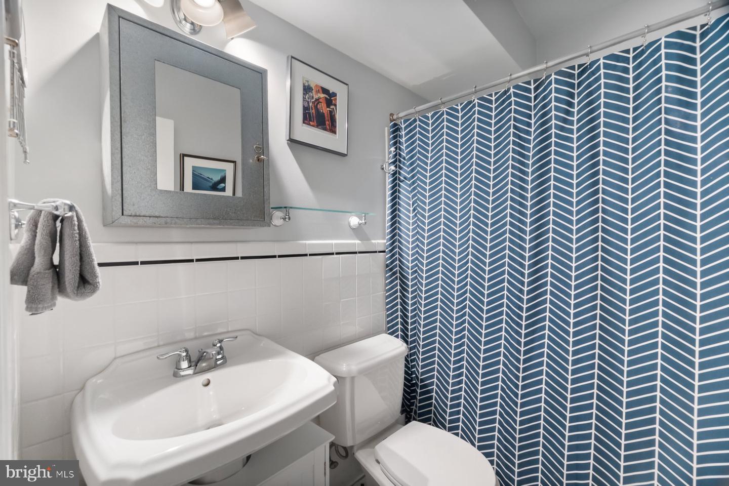 725 S COLUMBUS ST, ALEXANDRIA, Virginia 22314, 3 Bedrooms Bedrooms, ,3 BathroomsBathrooms,Residential,For sale,725 S COLUMBUS ST,VAAX2045110 MLS # VAAX2045110