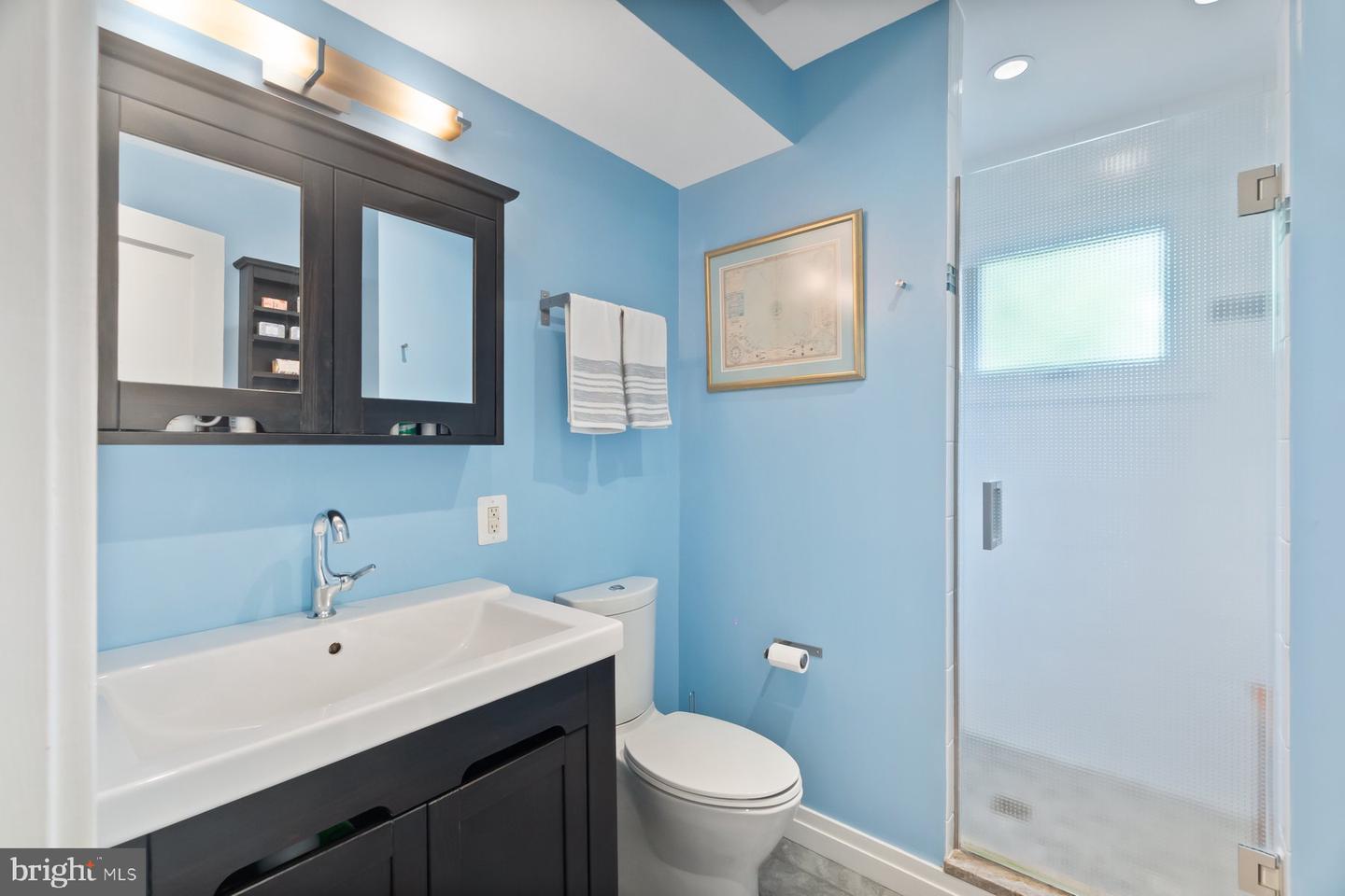 725 S COLUMBUS ST, ALEXANDRIA, Virginia 22314, 3 Bedrooms Bedrooms, ,3 BathroomsBathrooms,Residential,For sale,725 S COLUMBUS ST,VAAX2045110 MLS # VAAX2045110