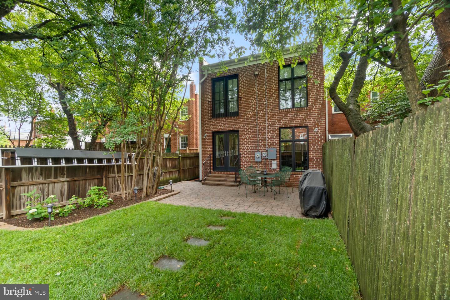 725 S COLUMBUS ST, ALEXANDRIA, Virginia 22314, 3 Bedrooms Bedrooms, ,3 BathroomsBathrooms,Residential,For sale,725 S COLUMBUS ST,VAAX2045110 MLS # VAAX2045110