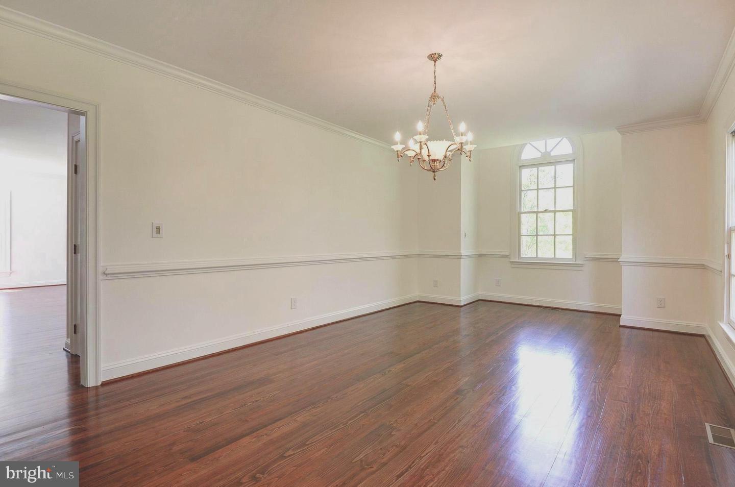 17026 SIMPSON CIR, PAEONIAN SPRINGS, Virginia 20129, 3 Bedrooms Bedrooms, ,2 BathroomsBathrooms,Residential,For sale,17026 SIMPSON CIR,VALO2095844 MLS # VALO2095844