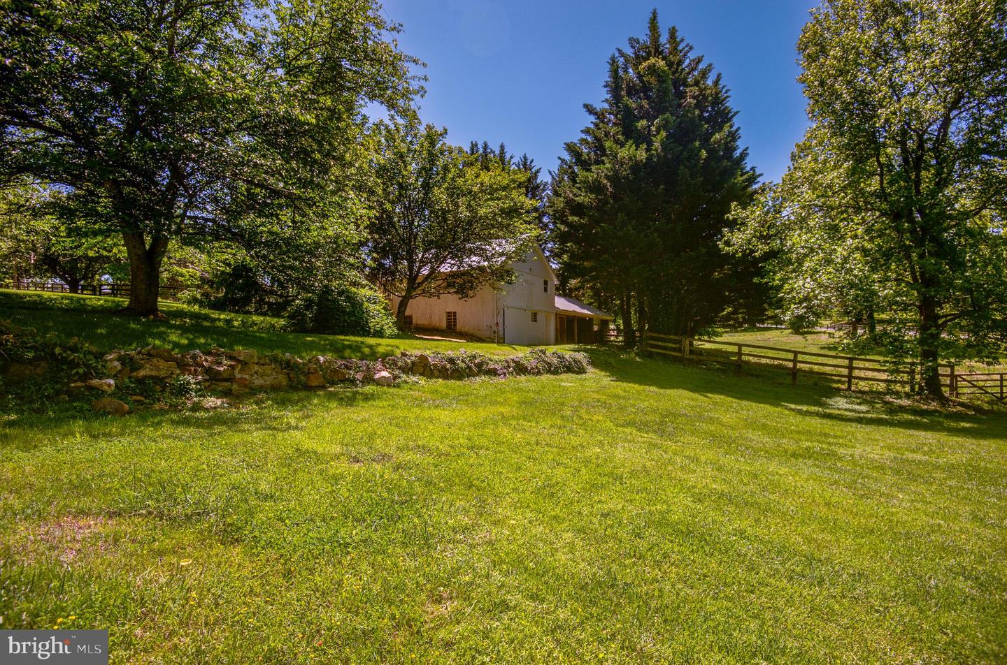 17026 SIMPSON CIR, PAEONIAN SPRINGS, Virginia 20129, 3 Bedrooms Bedrooms, ,2 BathroomsBathrooms,Residential,For sale,17026 SIMPSON CIR,VALO2095844 MLS # VALO2095844