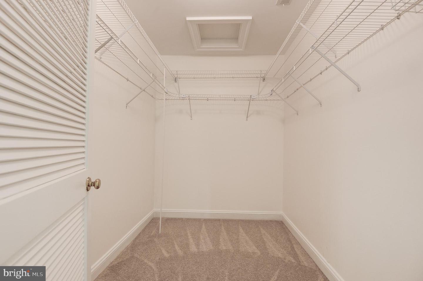 17026 SIMPSON CIR, PAEONIAN SPRINGS, Virginia 20129, 3 Bedrooms Bedrooms, ,2 BathroomsBathrooms,Residential,For sale,17026 SIMPSON CIR,VALO2095844 MLS # VALO2095844