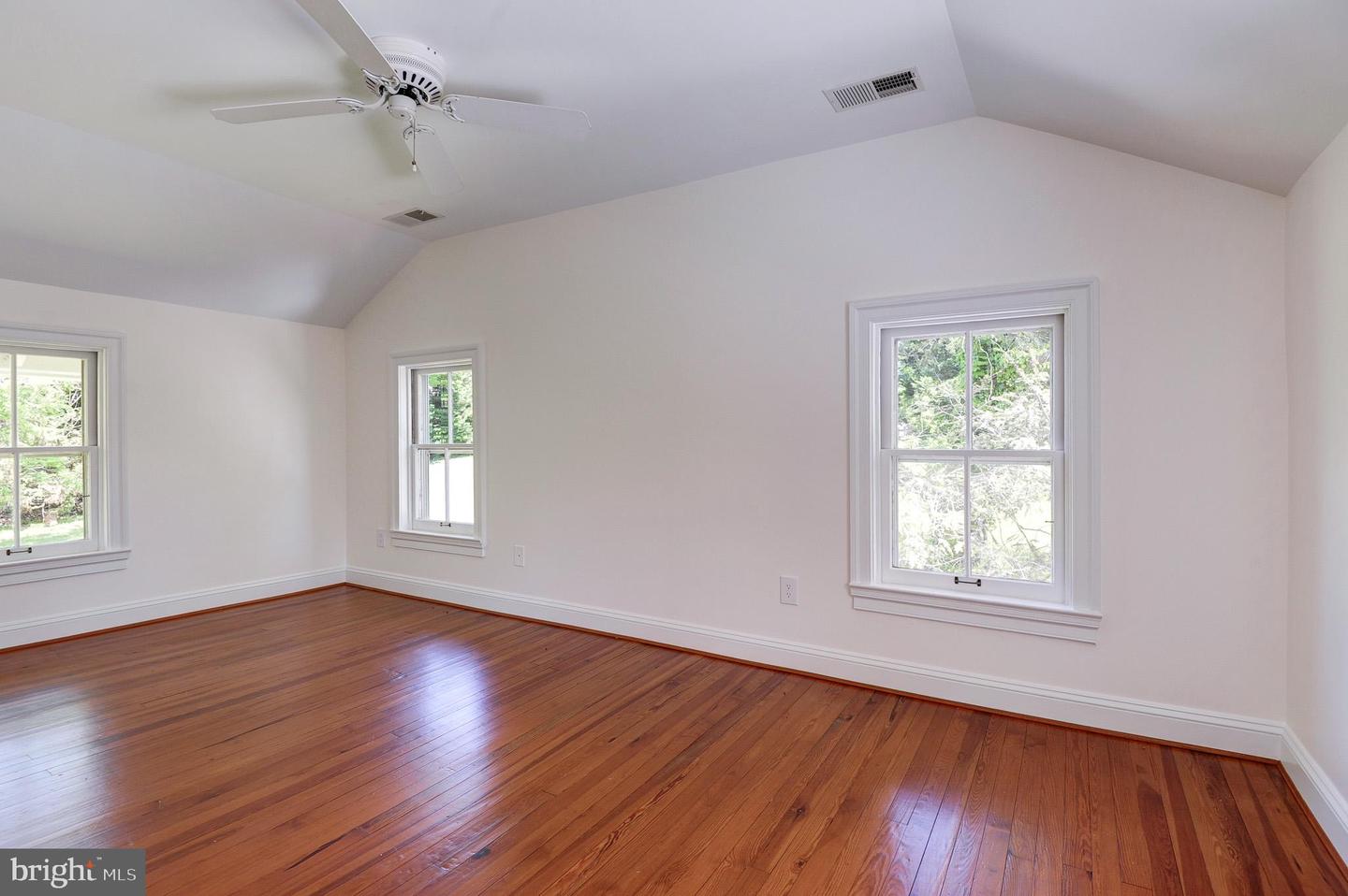 17026 SIMPSON CIR, PAEONIAN SPRINGS, Virginia 20129, 3 Bedrooms Bedrooms, ,2 BathroomsBathrooms,Residential,For sale,17026 SIMPSON CIR,VALO2095844 MLS # VALO2095844