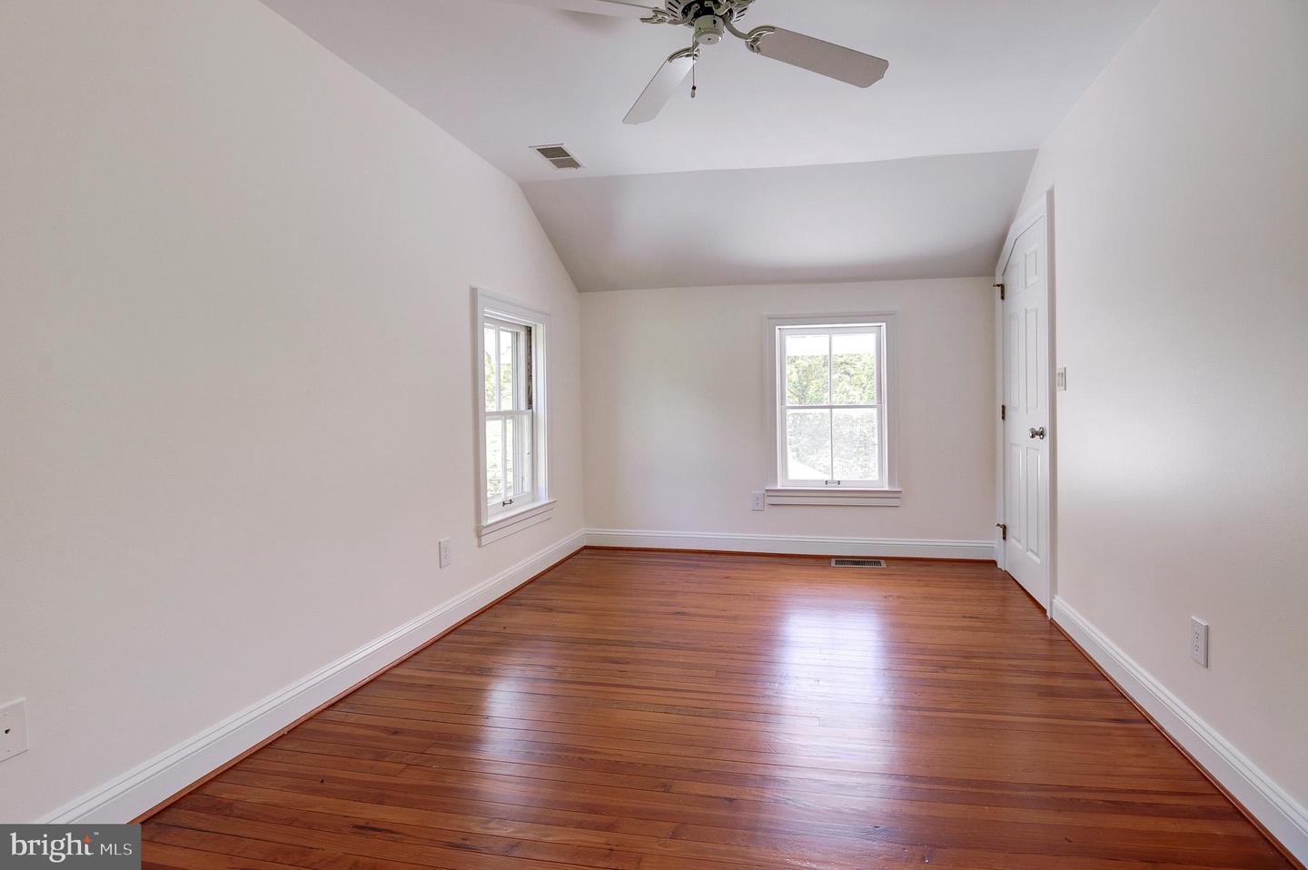 17026 SIMPSON CIR, PAEONIAN SPRINGS, Virginia 20129, 3 Bedrooms Bedrooms, ,2 BathroomsBathrooms,Residential,For sale,17026 SIMPSON CIR,VALO2095844 MLS # VALO2095844