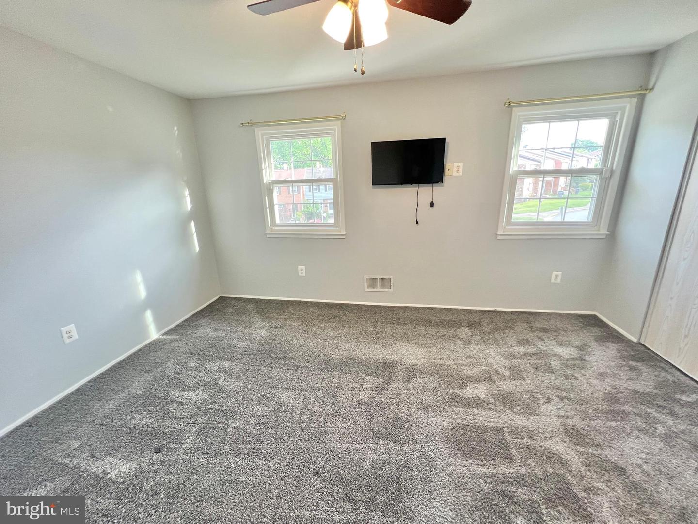 14717 BARKSDALE ST, WOODBRIDGE, Virginia 22193, 3 Bedrooms Bedrooms, ,1 BathroomBathrooms,Residential,For sale,14717 BARKSDALE ST,VAPW2094250 MLS # VAPW2094250