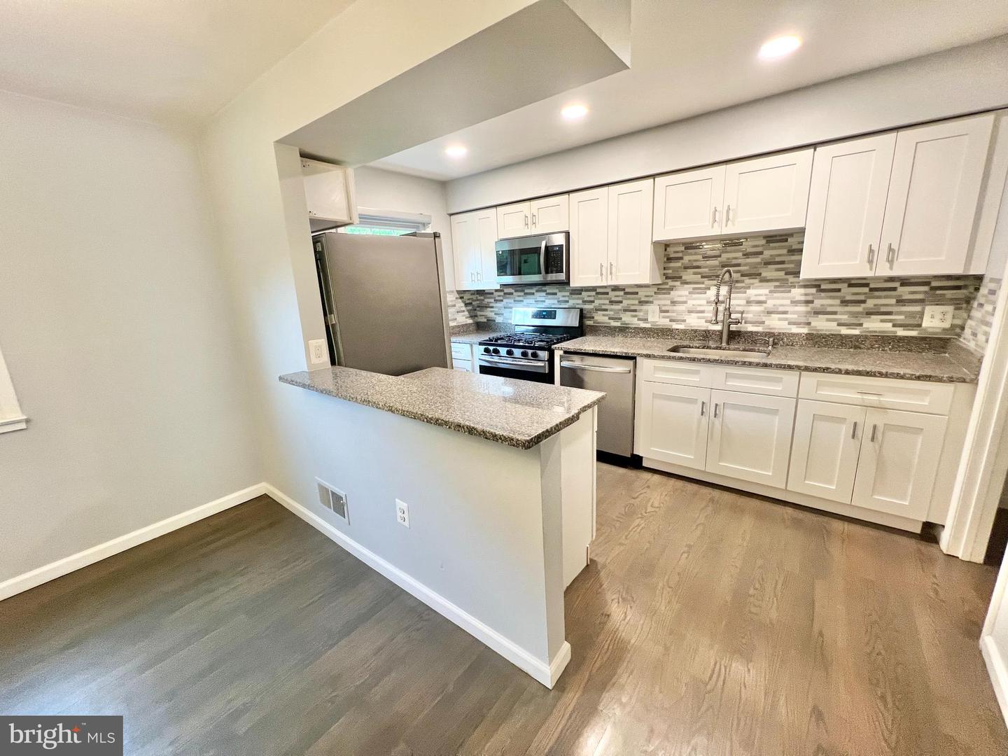 14717 BARKSDALE ST, WOODBRIDGE, Virginia 22193, 3 Bedrooms Bedrooms, ,1 BathroomBathrooms,Residential,For sale,14717 BARKSDALE ST,VAPW2094250 MLS # VAPW2094250