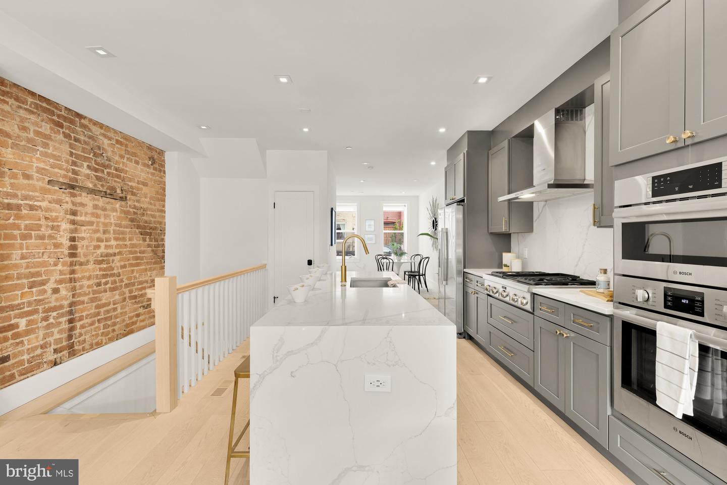 118 THOMAS ST NW #1, WASHINGTON, District Of Columbia 20001, 3 Bedrooms Bedrooms, ,2 BathroomsBathrooms,Residential,For sale,118 THOMAS ST NW #1,DCDC2199646 MLS # DCDC2199646