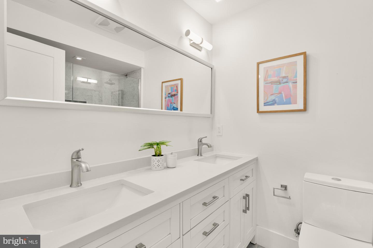118 THOMAS ST NW #1, WASHINGTON, District Of Columbia 20001, 3 Bedrooms Bedrooms, ,2 BathroomsBathrooms,Residential,For sale,118 THOMAS ST NW #1,DCDC2199646 MLS # DCDC2199646
