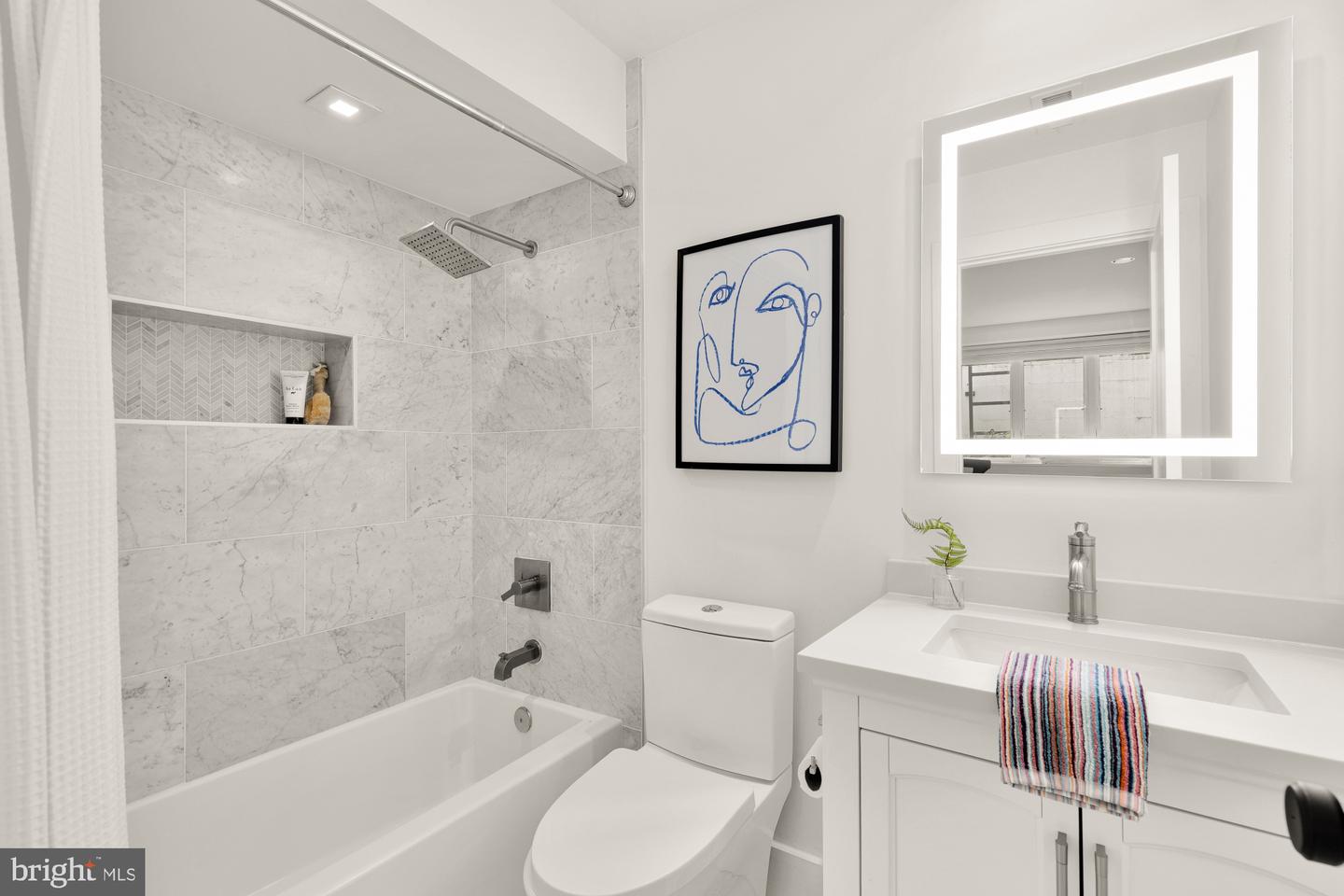 118 THOMAS ST NW #1, WASHINGTON, District Of Columbia 20001, 3 Bedrooms Bedrooms, ,2 BathroomsBathrooms,Residential,For sale,118 THOMAS ST NW #1,DCDC2199646 MLS # DCDC2199646