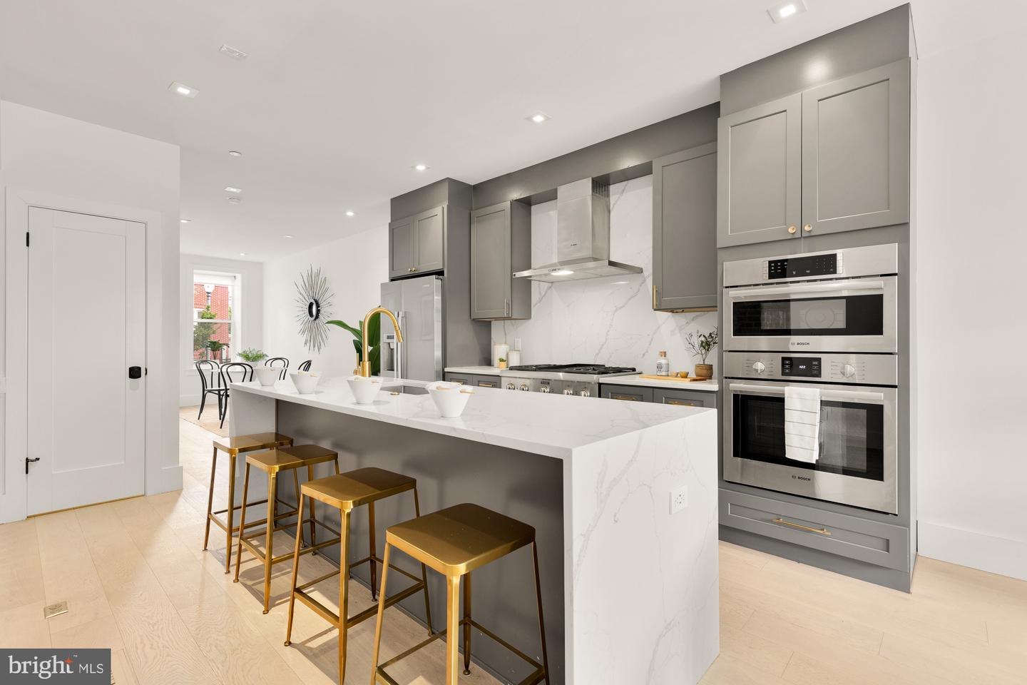 118 THOMAS ST NW #1, WASHINGTON, District Of Columbia 20001, 3 Bedrooms Bedrooms, ,2 BathroomsBathrooms,Residential,For sale,118 THOMAS ST NW #1,DCDC2199646 MLS # DCDC2199646