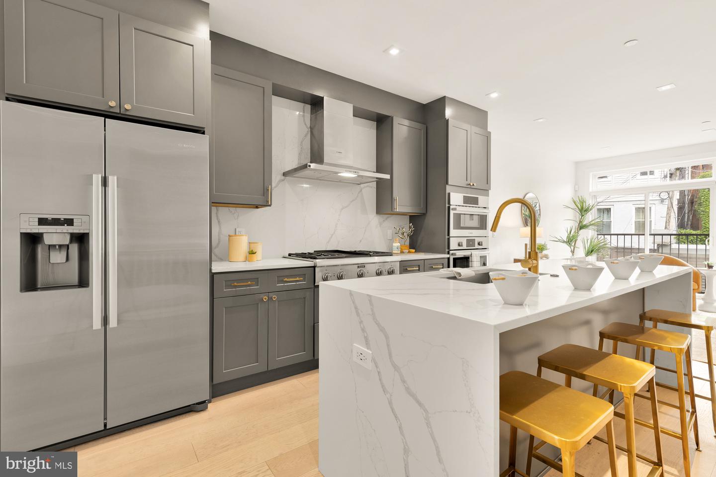 118 THOMAS ST NW #1, WASHINGTON, District Of Columbia 20001, 3 Bedrooms Bedrooms, ,2 BathroomsBathrooms,Residential,For sale,118 THOMAS ST NW #1,DCDC2199646 MLS # DCDC2199646