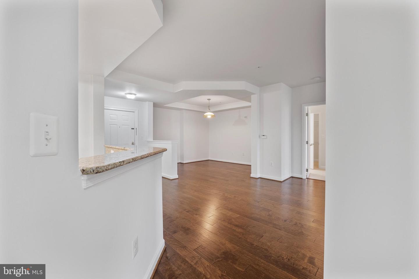 485 HARBOR SIDE ST #405, WOODBRIDGE, Virginia 22191, 2 Bedrooms Bedrooms, ,2 BathroomsBathrooms,Residential,For sale,485 HARBOR SIDE ST #405,VAPW2094278 MLS # VAPW2094278