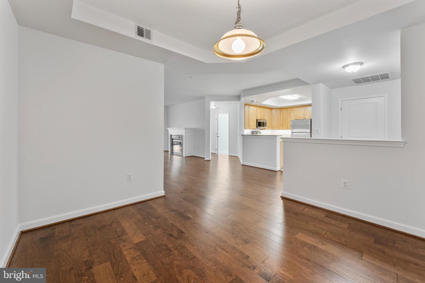 485 HARBOR SIDE ST #405, WOODBRIDGE, Virginia 22191, 2 Bedrooms Bedrooms, ,2 BathroomsBathrooms,Residential,For sale,485 HARBOR SIDE ST #405,VAPW2094278 MLS # VAPW2094278