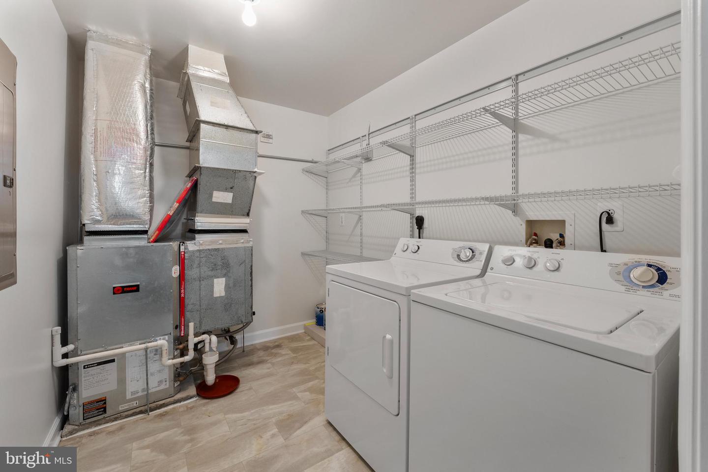 485 HARBOR SIDE ST #405, WOODBRIDGE, Virginia 22191, 2 Bedrooms Bedrooms, ,2 BathroomsBathrooms,Residential,For sale,485 HARBOR SIDE ST #405,VAPW2094278 MLS # VAPW2094278