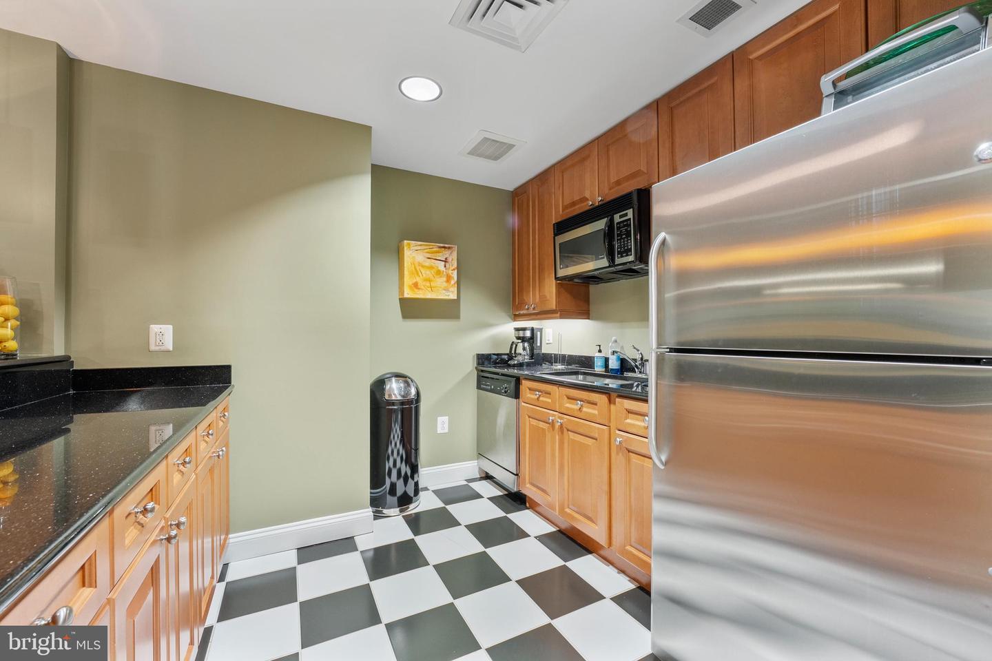 485 HARBOR SIDE ST #405, WOODBRIDGE, Virginia 22191, 2 Bedrooms Bedrooms, ,2 BathroomsBathrooms,Residential,For sale,485 HARBOR SIDE ST #405,VAPW2094278 MLS # VAPW2094278