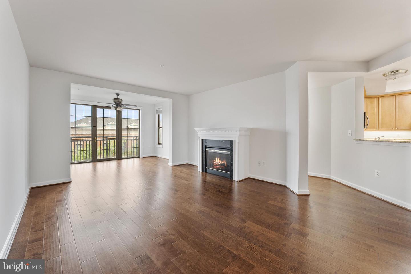 485 HARBOR SIDE ST #405, WOODBRIDGE, Virginia 22191, 2 Bedrooms Bedrooms, ,2 BathroomsBathrooms,Residential,For sale,485 HARBOR SIDE ST #405,VAPW2094278 MLS # VAPW2094278