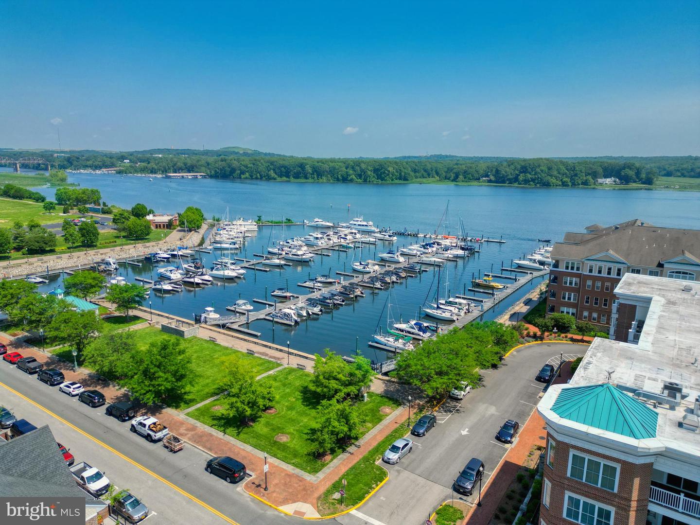 485 HARBOR SIDE ST #405, WOODBRIDGE, Virginia 22191, 2 Bedrooms Bedrooms, ,2 BathroomsBathrooms,Residential,For sale,485 HARBOR SIDE ST #405,VAPW2094278 MLS # VAPW2094278