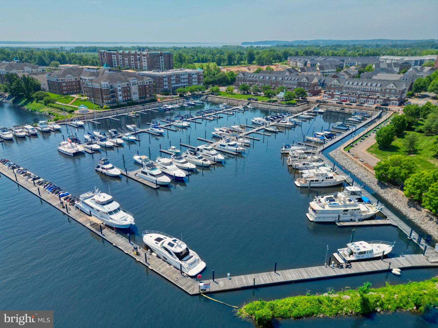 485 HARBOR SIDE ST #405, WOODBRIDGE, Virginia 22191, 2 Bedrooms Bedrooms, ,2 BathroomsBathrooms,Residential,For sale,485 HARBOR SIDE ST #405,VAPW2094278 MLS # VAPW2094278