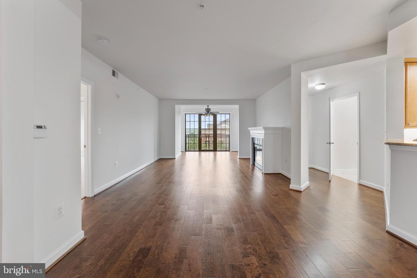 485 HARBOR SIDE ST #405, WOODBRIDGE, Virginia 22191, 2 Bedrooms Bedrooms, ,2 BathroomsBathrooms,Residential,For sale,485 HARBOR SIDE ST #405,VAPW2094278 MLS # VAPW2094278