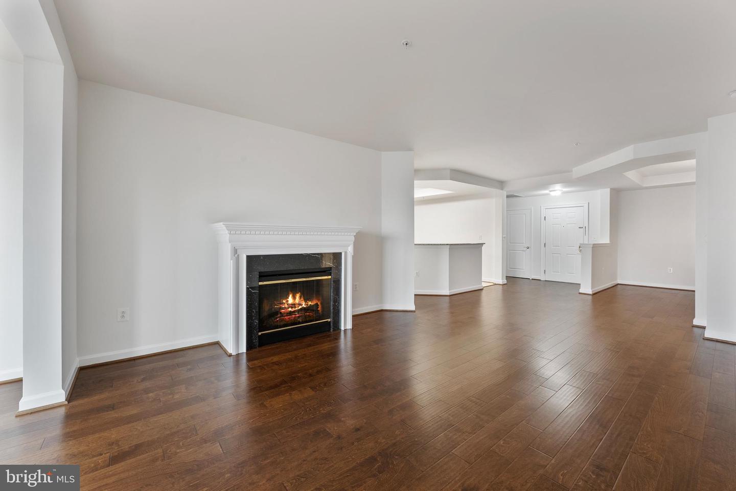 485 HARBOR SIDE ST #405, WOODBRIDGE, Virginia 22191, 2 Bedrooms Bedrooms, ,2 BathroomsBathrooms,Residential,For sale,485 HARBOR SIDE ST #405,VAPW2094278 MLS # VAPW2094278
