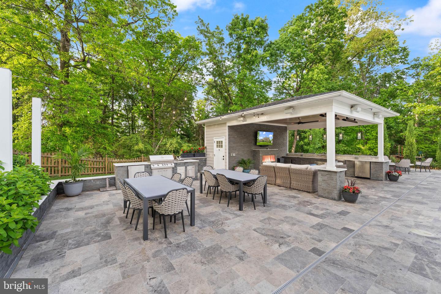 18729 UPPER MEADOW DR, LEESBURG, Virginia 20176, 5 Bedrooms Bedrooms, ,5 BathroomsBathrooms,Residential,For sale,18729 UPPER MEADOW DR,VALO2095988 MLS # VALO2095988