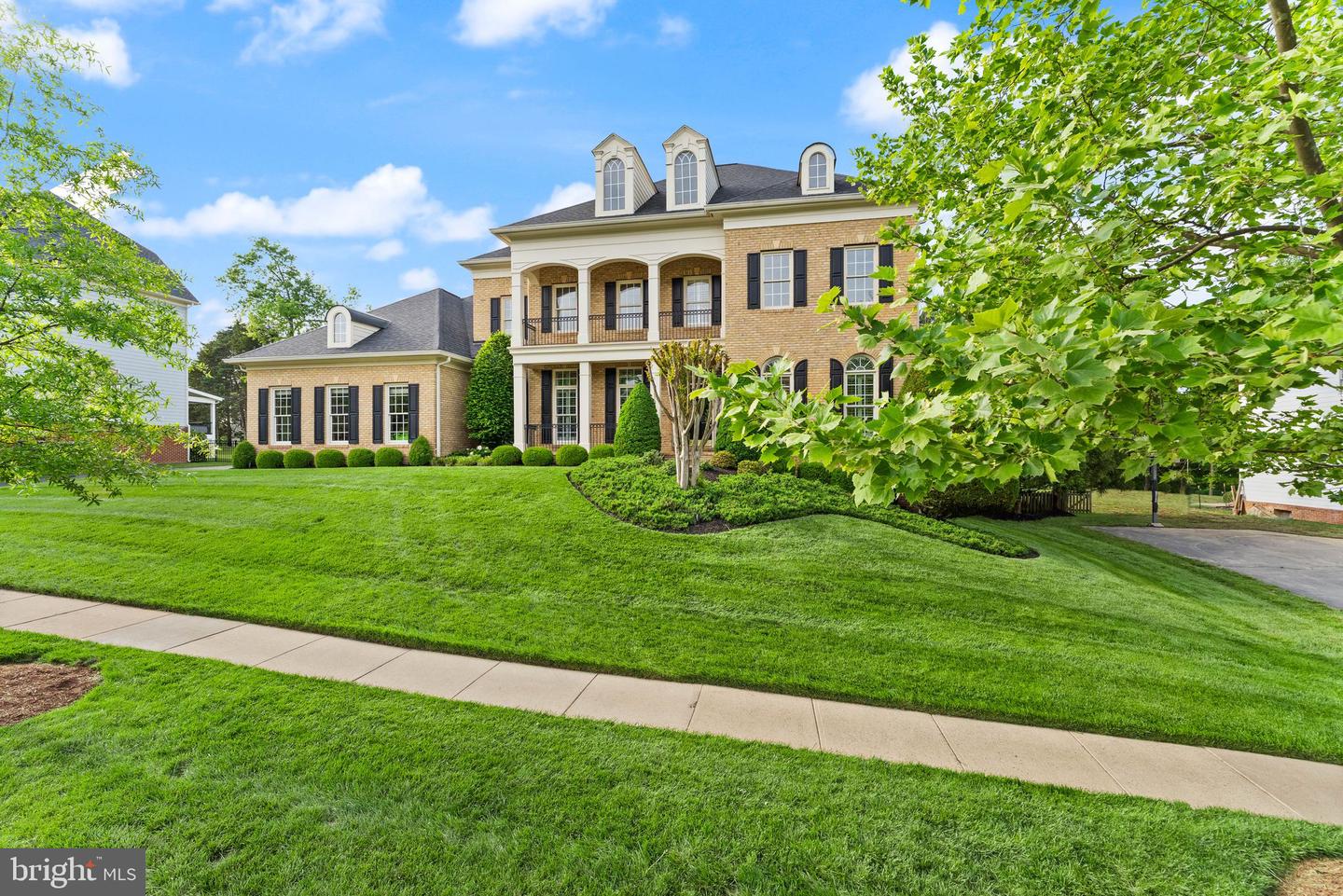 18729 UPPER MEADOW DR, LEESBURG, Virginia 20176, 5 Bedrooms Bedrooms, ,5 BathroomsBathrooms,Residential,For sale,18729 UPPER MEADOW DR,VALO2095988 MLS # VALO2095988