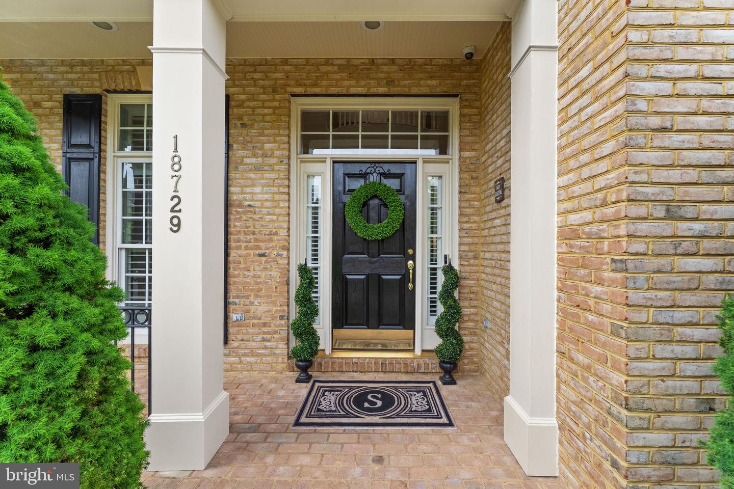 18729 UPPER MEADOW DR, LEESBURG, Virginia 20176, 5 Bedrooms Bedrooms, ,5 BathroomsBathrooms,Residential,For sale,18729 UPPER MEADOW DR,VALO2095988 MLS # VALO2095988