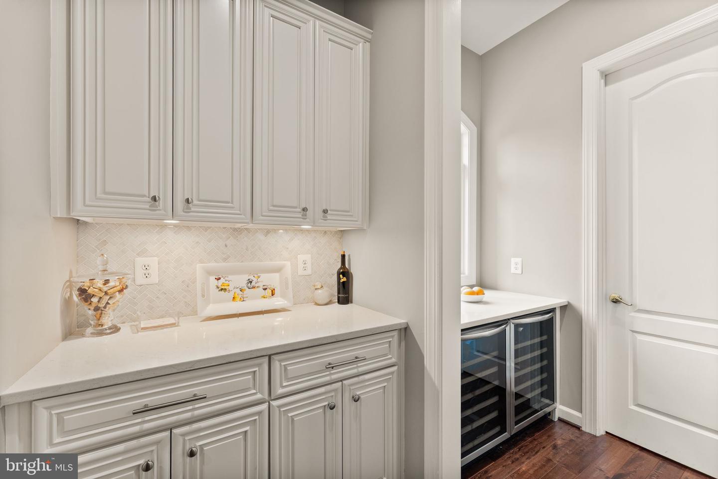 18729 UPPER MEADOW DR, LEESBURG, Virginia 20176, 5 Bedrooms Bedrooms, ,5 BathroomsBathrooms,Residential,For sale,18729 UPPER MEADOW DR,VALO2095988 MLS # VALO2095988