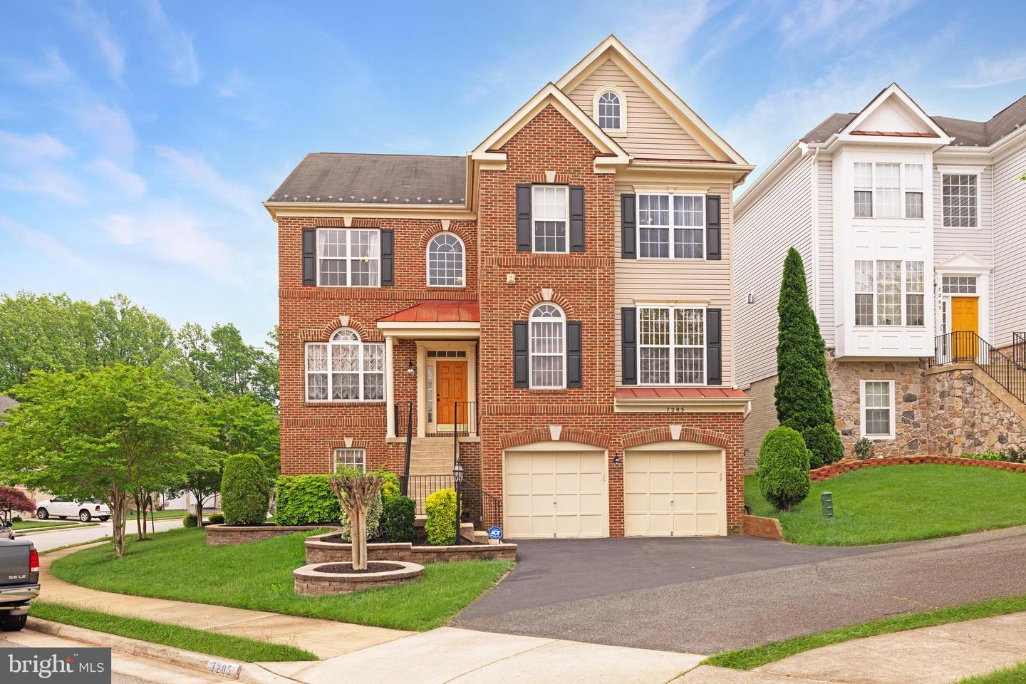 7205 LYNDAM HILL CIR, LORTON, Virginia 22079, 6 Bedrooms Bedrooms, ,3 BathroomsBathrooms,Residential,For sale,7205 LYNDAM HILL CIR,VAFX2239704 MLS # VAFX2239704