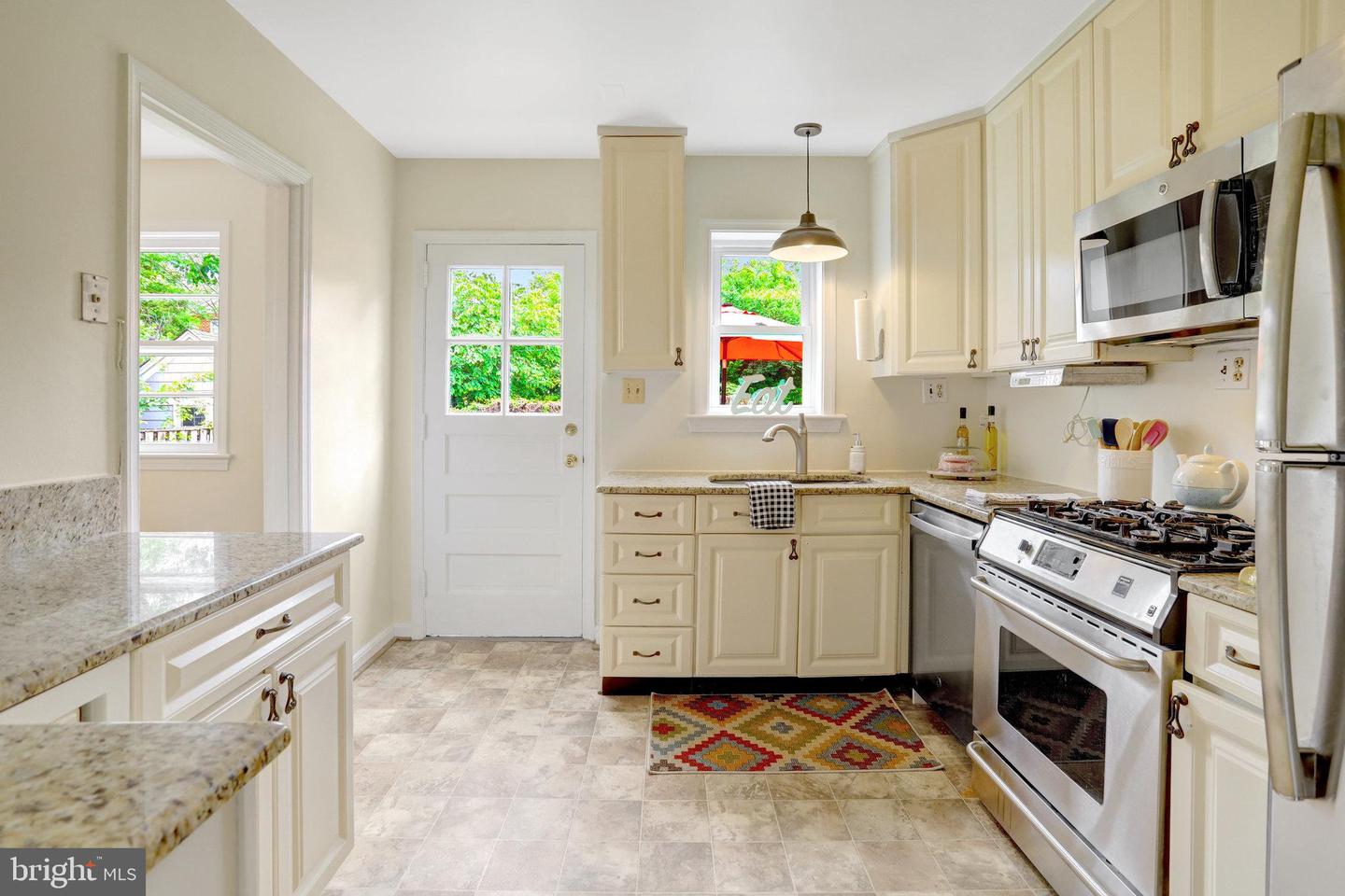 1807 N BARTON ST, ARLINGTON, Virginia 22201, 5 Bedrooms Bedrooms, ,2 BathroomsBathrooms,Residential,For sale,1807 N BARTON ST,VAAR2057256 MLS # VAAR2057256
