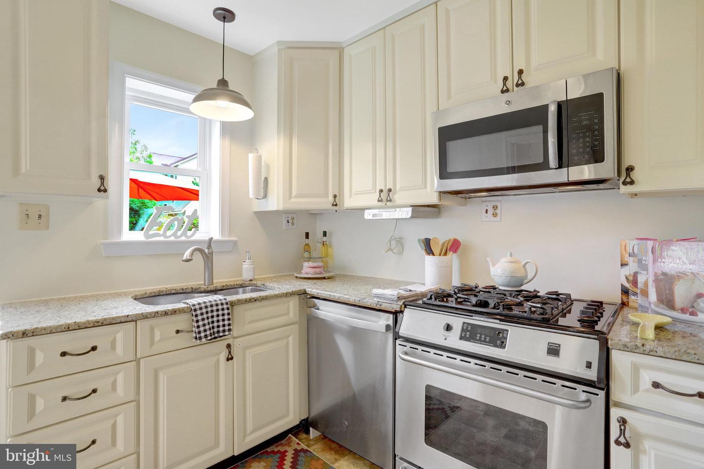 1807 N BARTON ST, ARLINGTON, Virginia 22201, 5 Bedrooms Bedrooms, ,2 BathroomsBathrooms,Residential,For sale,1807 N BARTON ST,VAAR2057256 MLS # VAAR2057256
