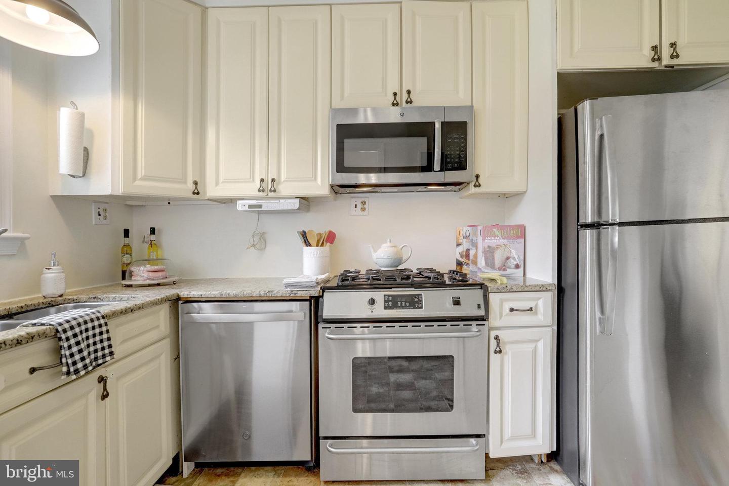 1807 N BARTON ST, ARLINGTON, Virginia 22201, 5 Bedrooms Bedrooms, ,2 BathroomsBathrooms,Residential,For sale,1807 N BARTON ST,VAAR2057256 MLS # VAAR2057256