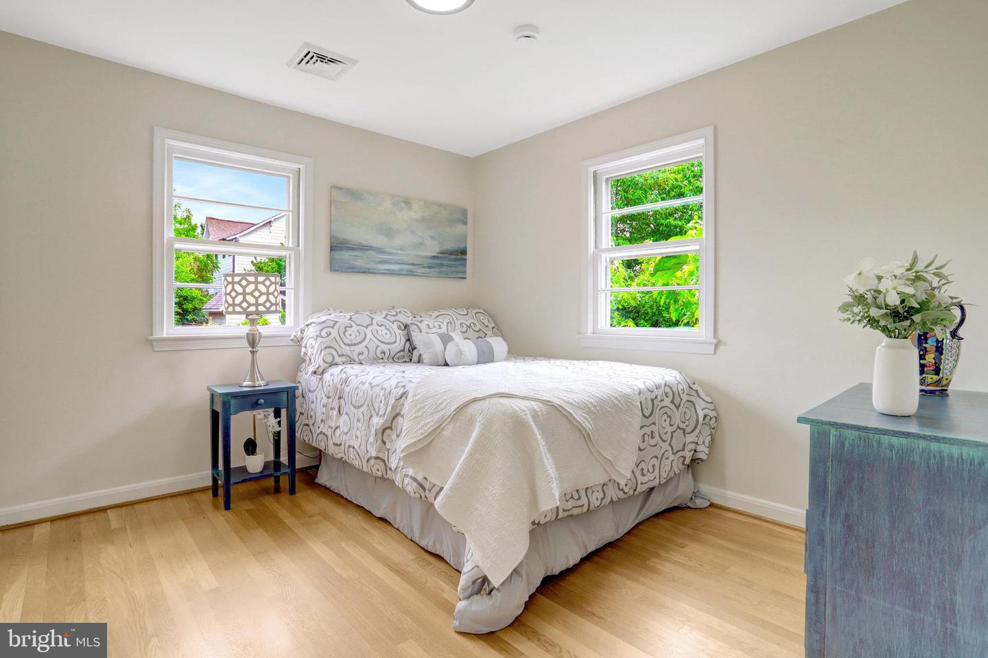 1807 N BARTON ST, ARLINGTON, Virginia 22201, 5 Bedrooms Bedrooms, ,2 BathroomsBathrooms,Residential,For sale,1807 N BARTON ST,VAAR2057256 MLS # VAAR2057256