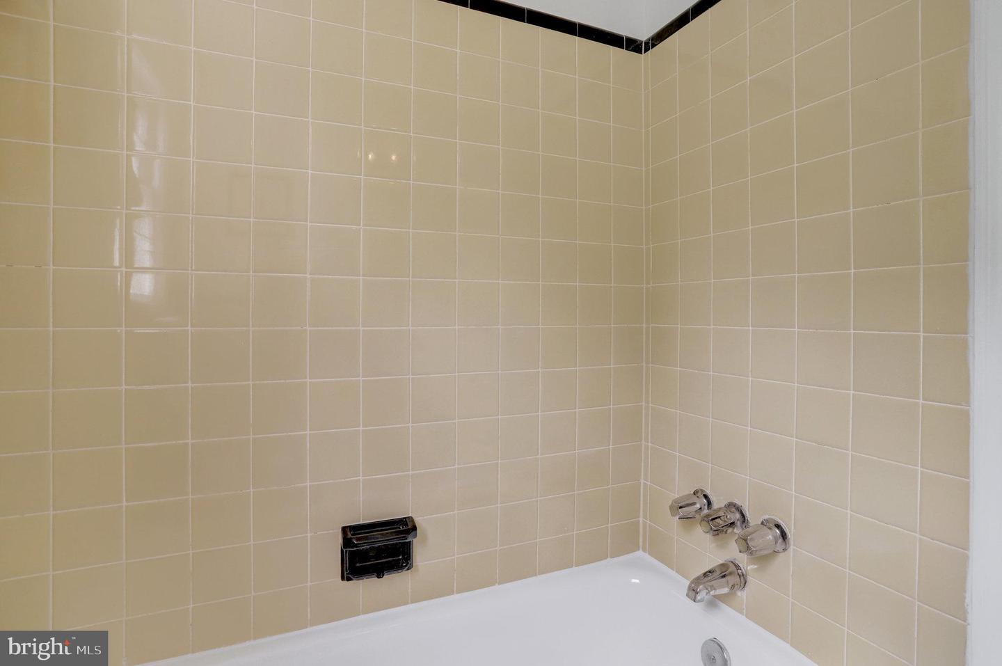 1807 N BARTON ST, ARLINGTON, Virginia 22201, 5 Bedrooms Bedrooms, ,2 BathroomsBathrooms,Residential,For sale,1807 N BARTON ST,VAAR2057256 MLS # VAAR2057256