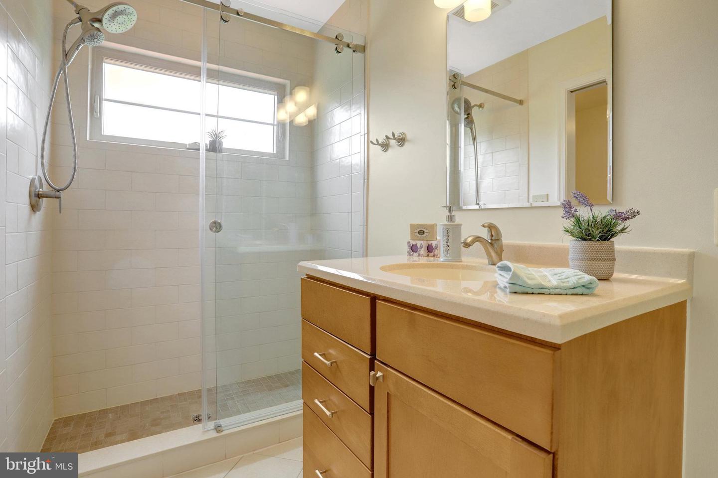 1807 N BARTON ST, ARLINGTON, Virginia 22201, 5 Bedrooms Bedrooms, ,2 BathroomsBathrooms,Residential,For sale,1807 N BARTON ST,VAAR2057256 MLS # VAAR2057256