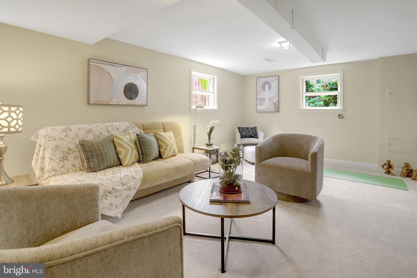 1807 N BARTON ST, ARLINGTON, Virginia 22201, 5 Bedrooms Bedrooms, ,2 BathroomsBathrooms,Residential,For sale,1807 N BARTON ST,VAAR2057256 MLS # VAAR2057256