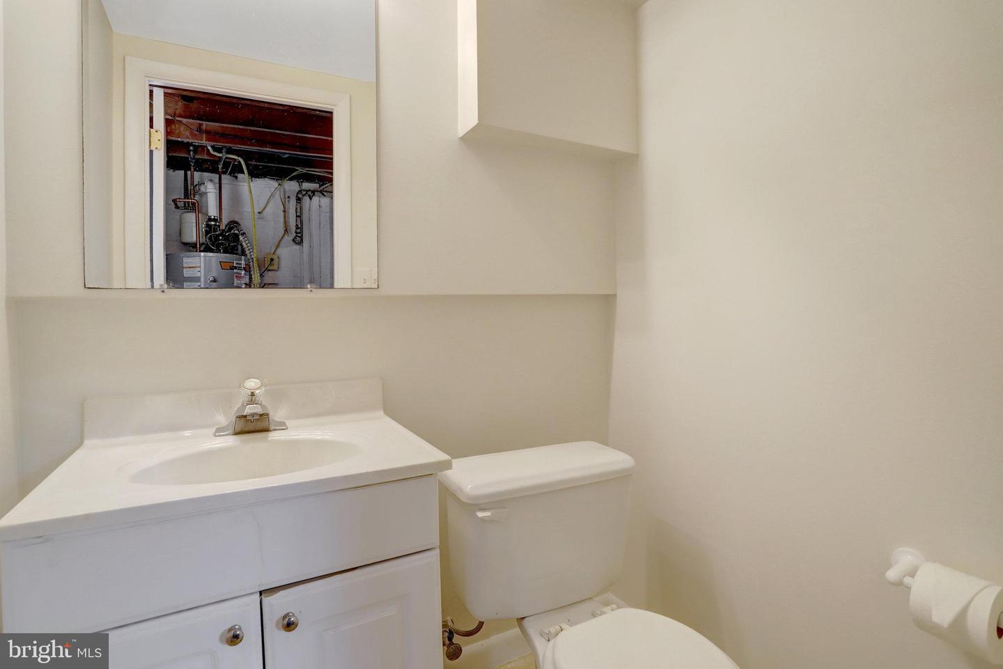 1807 N BARTON ST, ARLINGTON, Virginia 22201, 5 Bedrooms Bedrooms, ,2 BathroomsBathrooms,Residential,For sale,1807 N BARTON ST,VAAR2057256 MLS # VAAR2057256
