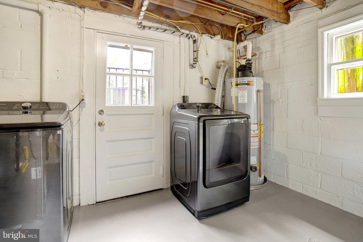 1807 N BARTON ST, ARLINGTON, Virginia 22201, 5 Bedrooms Bedrooms, ,2 BathroomsBathrooms,Residential,For sale,1807 N BARTON ST,VAAR2057256 MLS # VAAR2057256