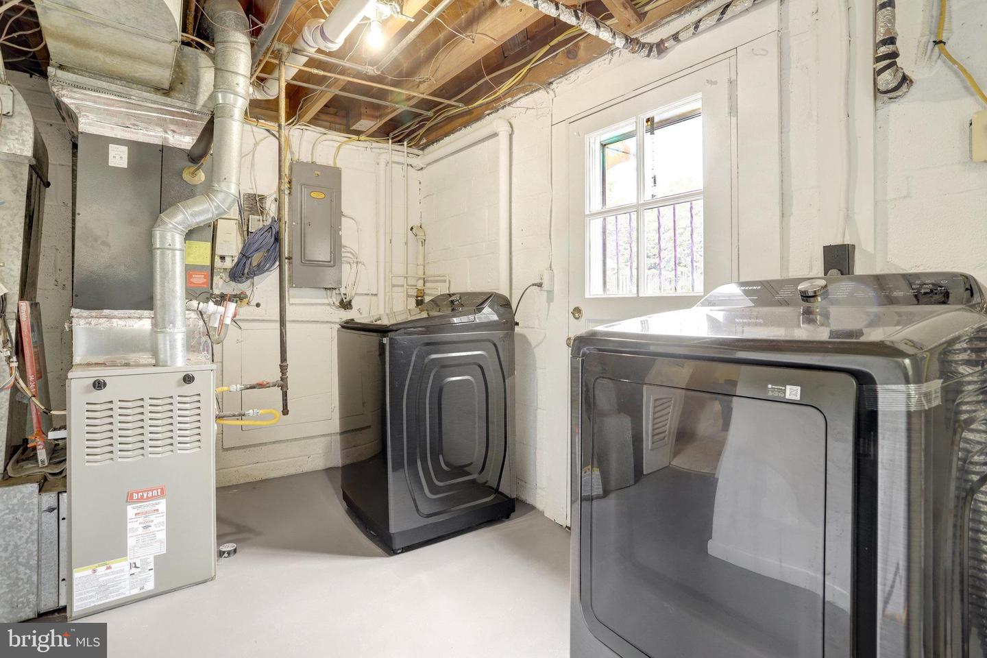 1807 N BARTON ST, ARLINGTON, Virginia 22201, 5 Bedrooms Bedrooms, ,2 BathroomsBathrooms,Residential,For sale,1807 N BARTON ST,VAAR2057256 MLS # VAAR2057256