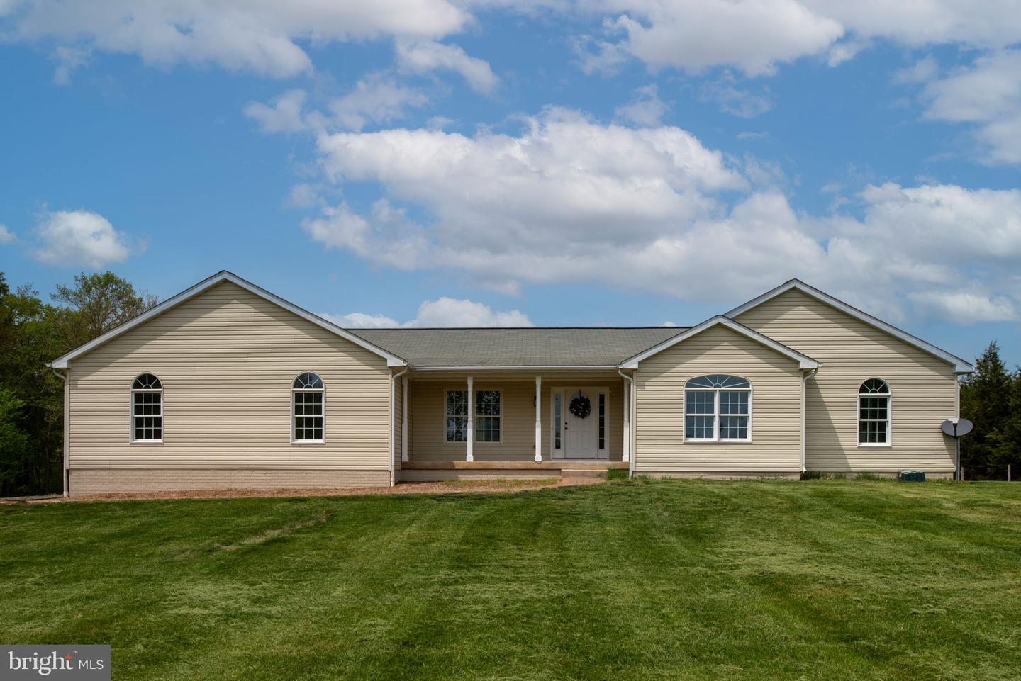 11490 TILIA LN, BEALETON, Virginia 22712, 4 Bedrooms Bedrooms, ,3 BathroomsBathrooms,Residential,For sale,11490 TILIA LN,VAFQ2016558 MLS # VAFQ2016558