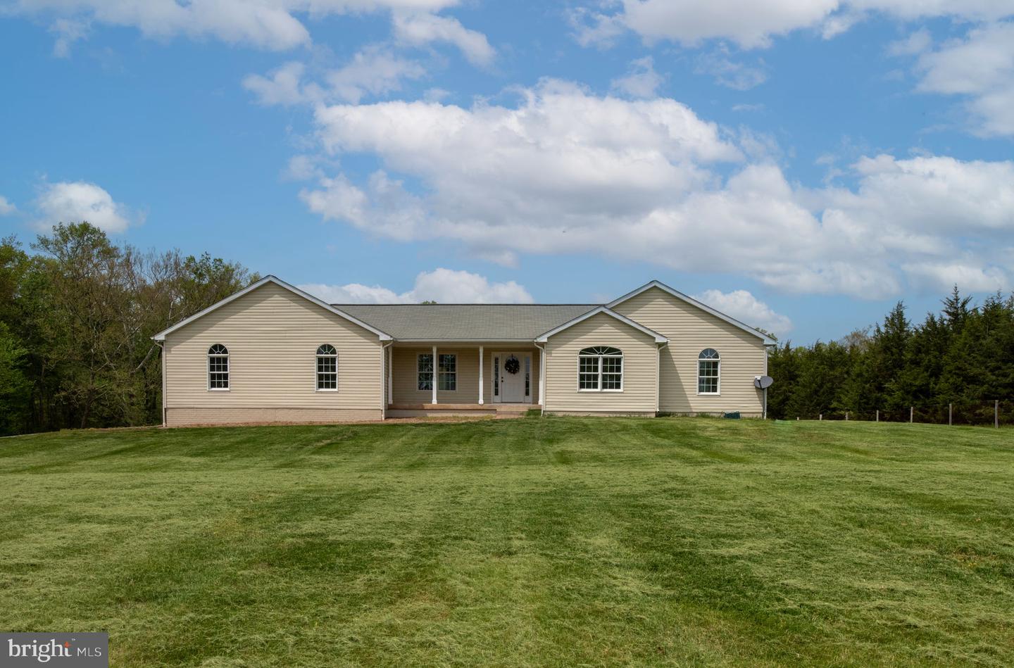 11490 TILIA LN, BEALETON, Virginia 22712, 4 Bedrooms Bedrooms, ,3 BathroomsBathrooms,Residential,For sale,11490 TILIA LN,VAFQ2016558 MLS # VAFQ2016558