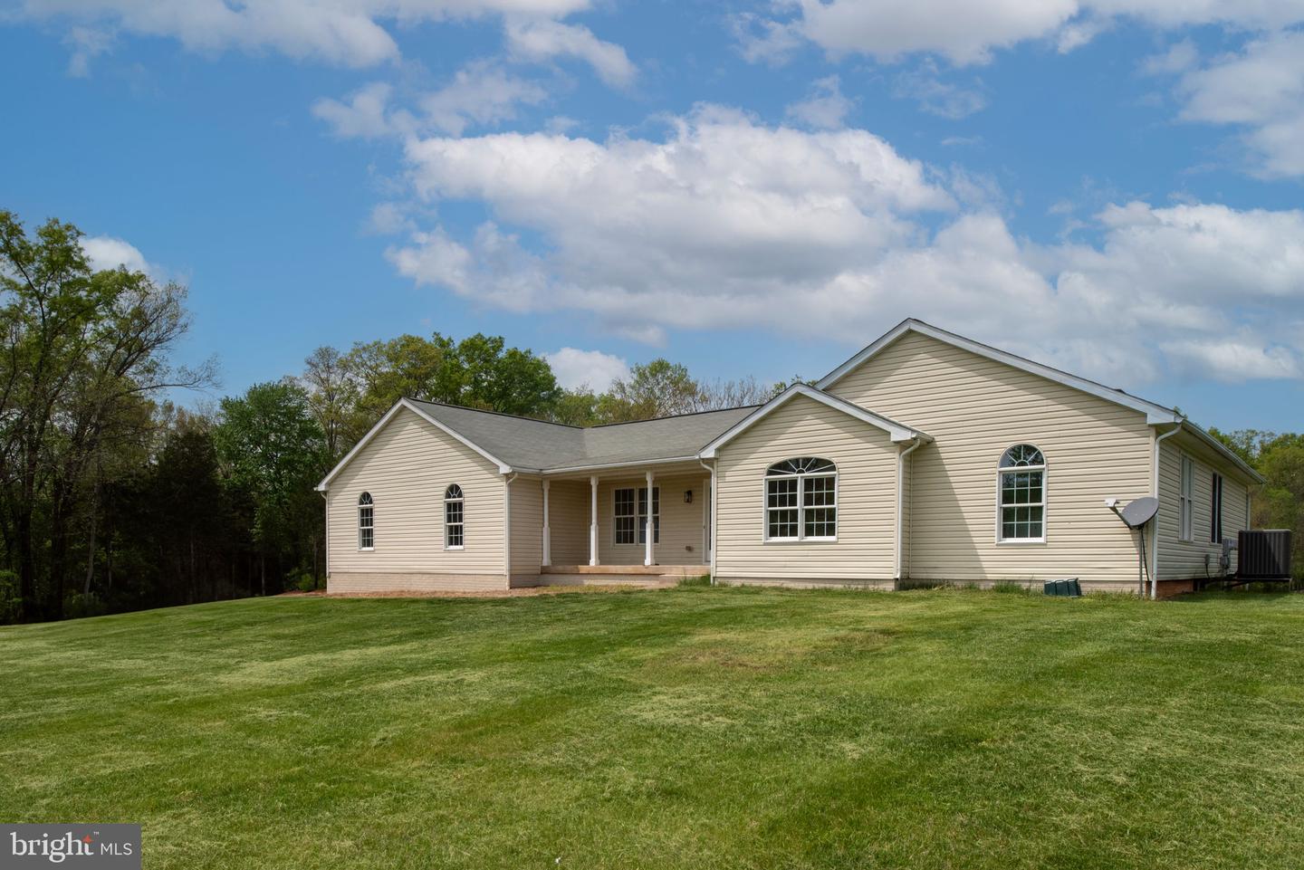 11490 TILIA LN, BEALETON, Virginia 22712, 4 Bedrooms Bedrooms, ,3 BathroomsBathrooms,Residential,For sale,11490 TILIA LN,VAFQ2016558 MLS # VAFQ2016558